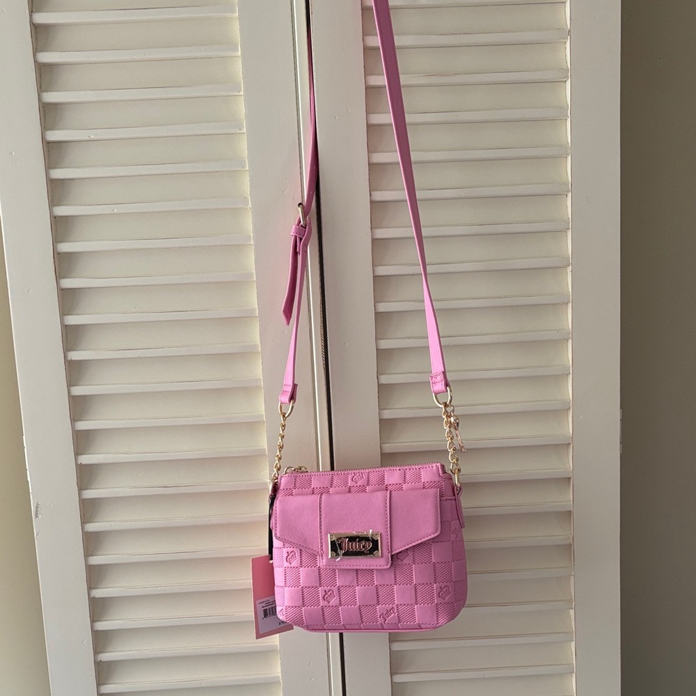 ☀️Juicy Couture Pink Crossbody with Gold Hardware - Picture 2 of 10